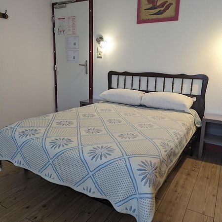 Auberge Des Pins 오브나 외부 사진