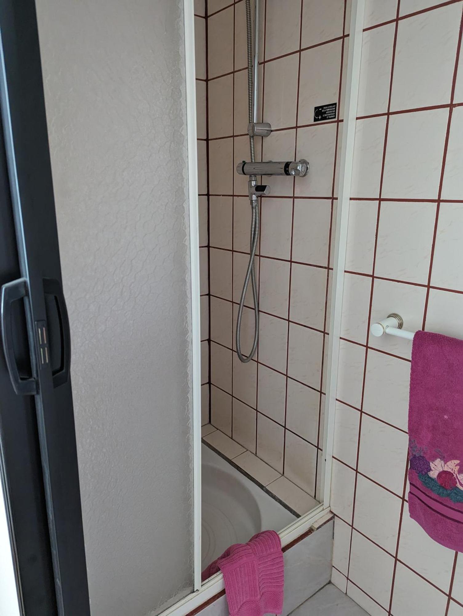 Auberge Des Pins 오브나 외부 사진