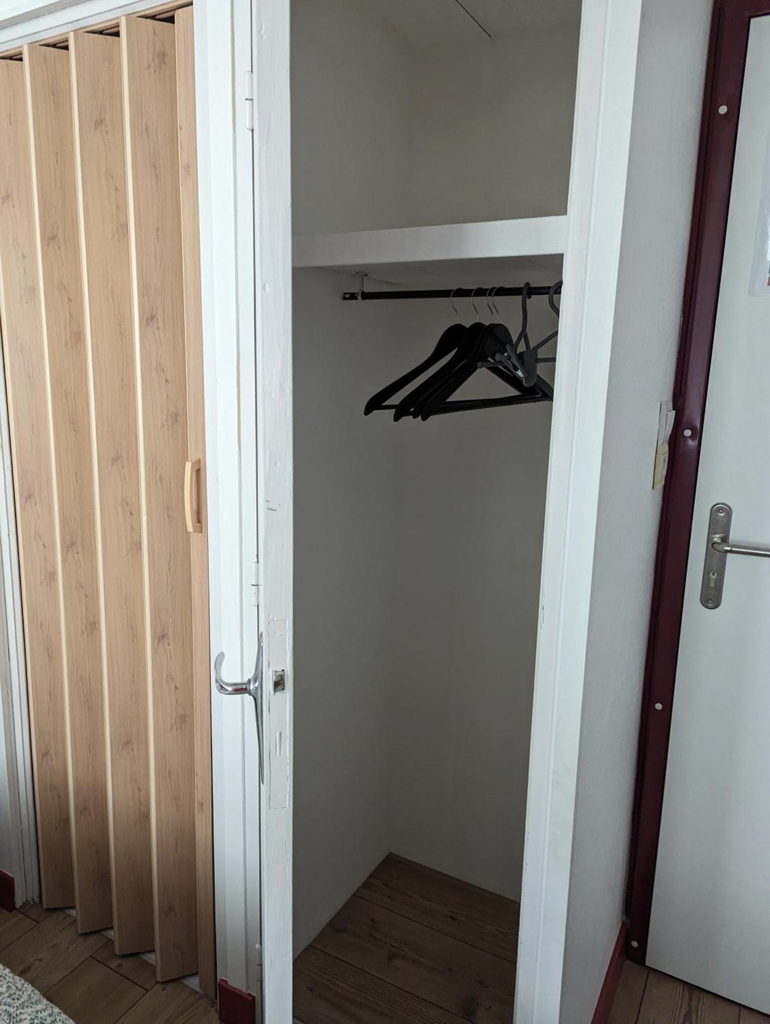 Auberge Des Pins 오브나 외부 사진