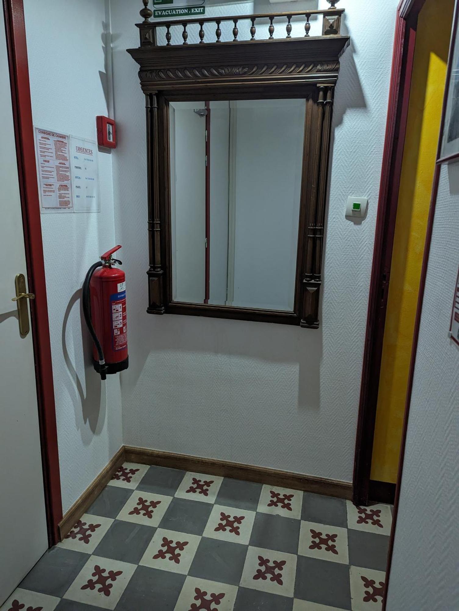 Auberge Des Pins 오브나 외부 사진