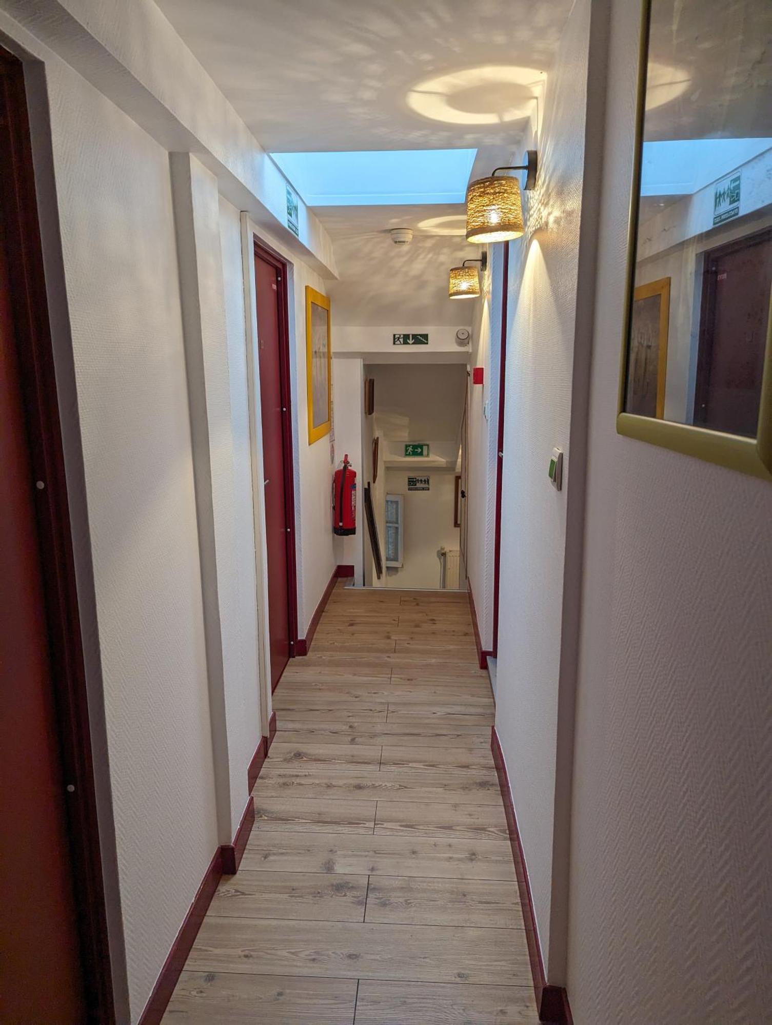 Auberge Des Pins 오브나 외부 사진