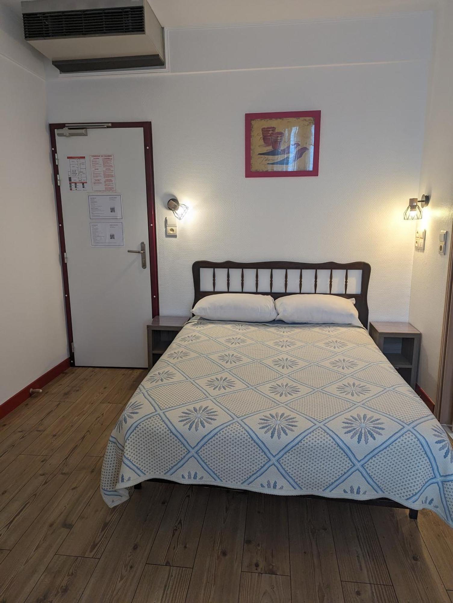 Auberge Des Pins 오브나 외부 사진