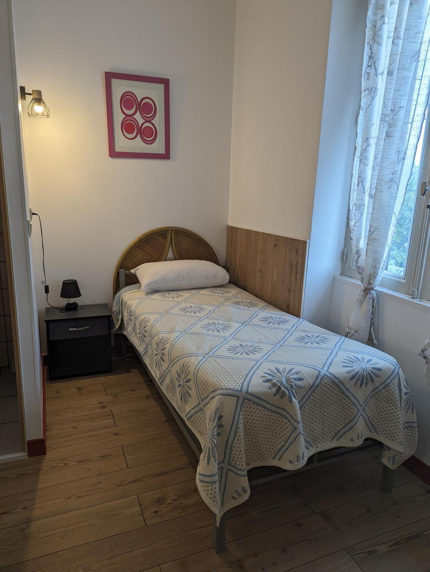 Auberge Des Pins 오브나 외부 사진