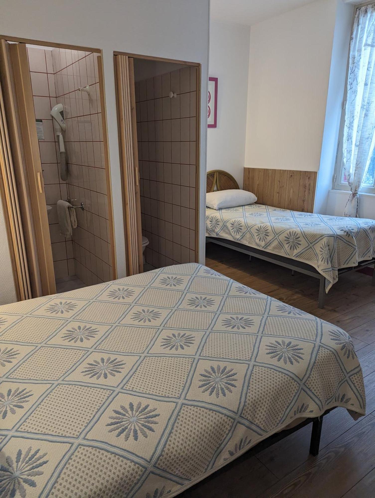 Auberge Des Pins 오브나 외부 사진