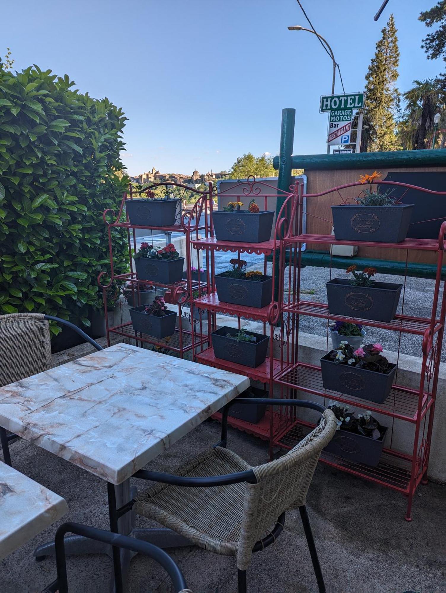 Auberge Des Pins 오브나 외부 사진