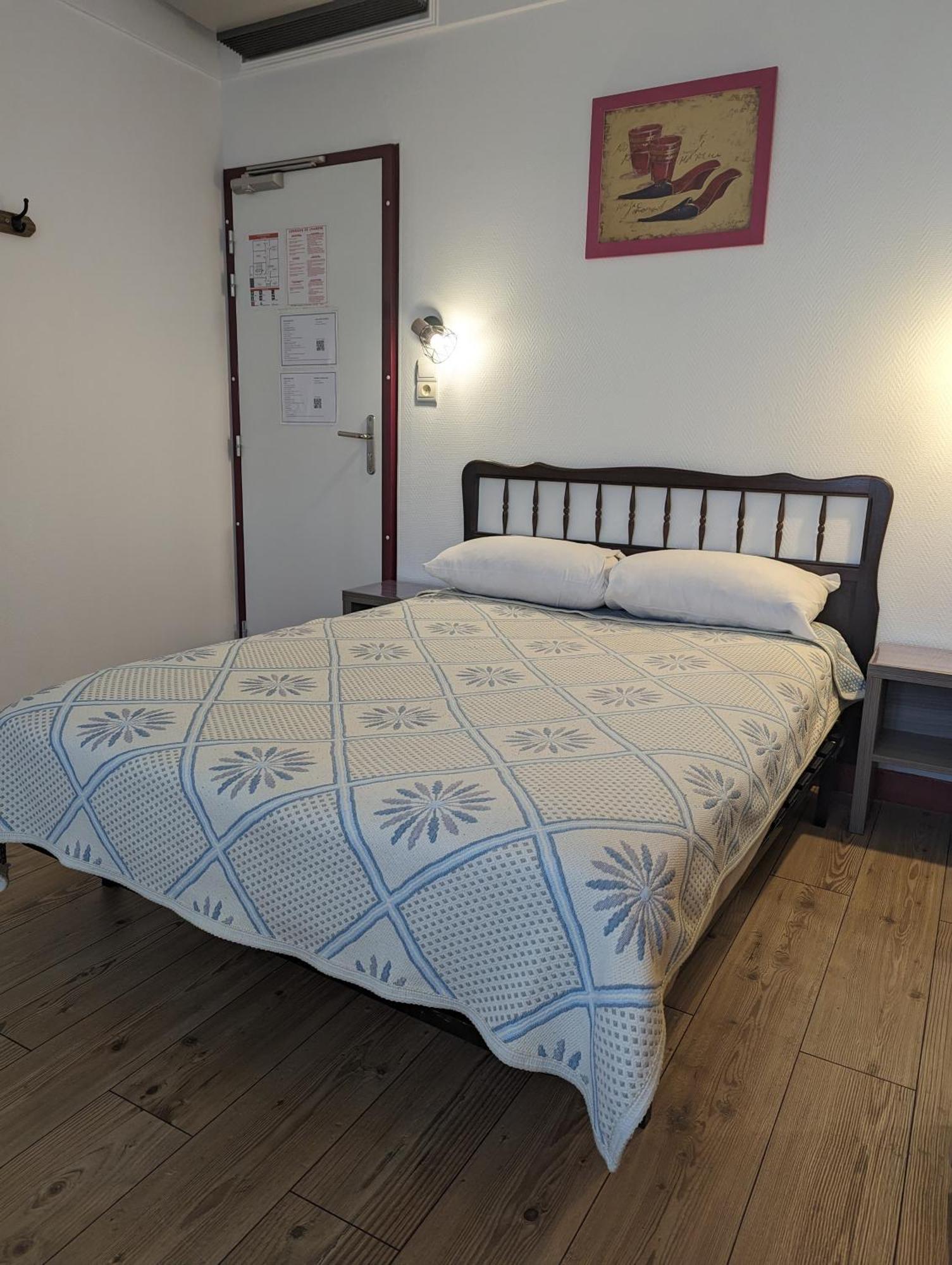 Auberge Des Pins 오브나 외부 사진